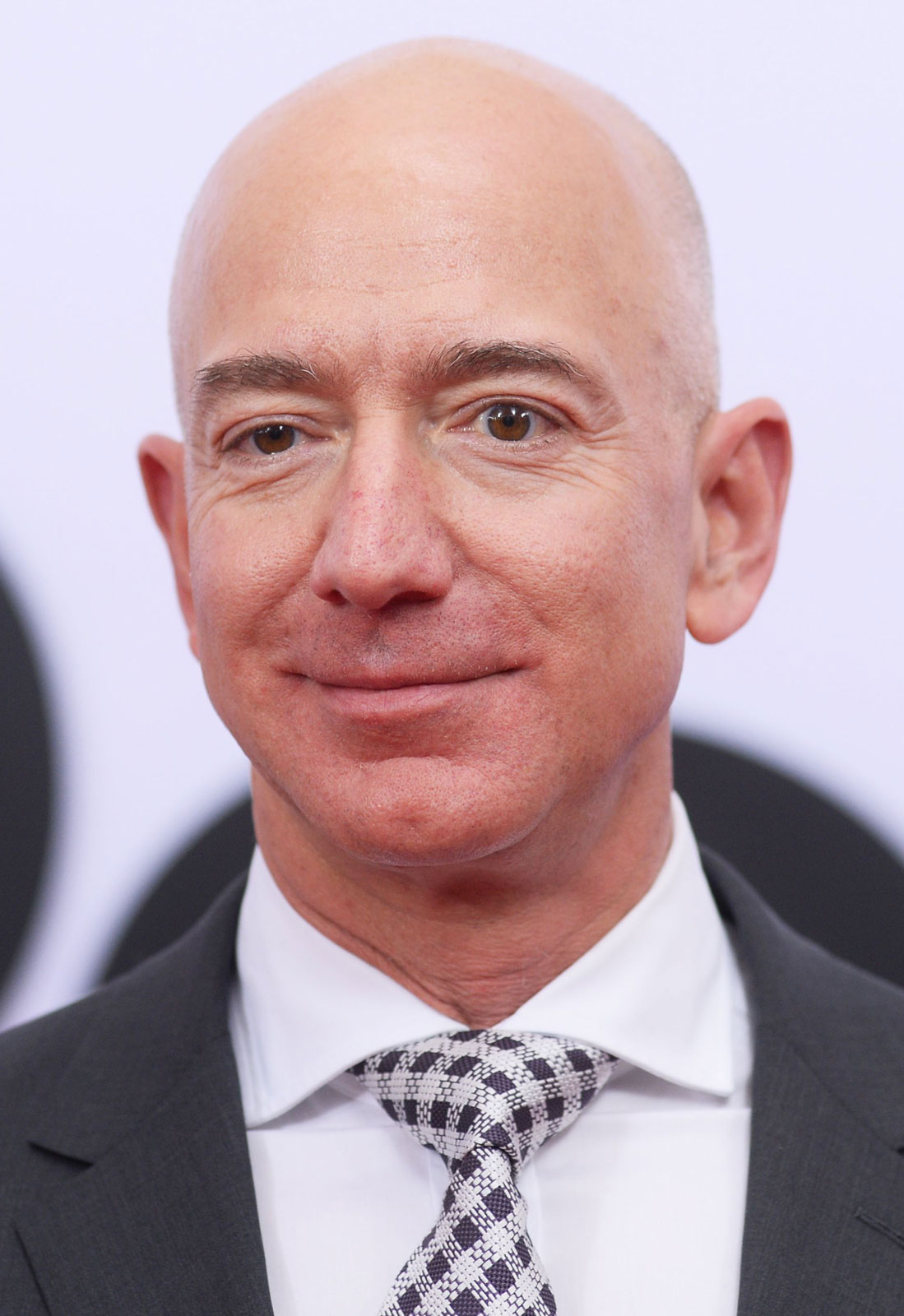 Jeff Bezos loses N492 9bn 24 hours before space expedition Angel 