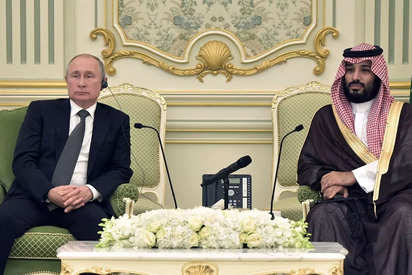 Russian President Vladimir Putin meets with Saudi Crown Prince Mohammed bin Salman in Riyadh, Saudi Arabia, on October 14, 2019.Alexey Nikolsky/Getty Images