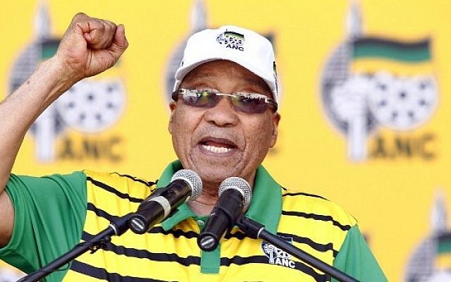 South African president and African National Congress (ANC)’s president Jacob Zuma delivers a speech during the Party official launch of the Municipal Elections manifesto in Port Elizabeth, South Africa, April 16, 2016. (AFP/Michael Sheehan)