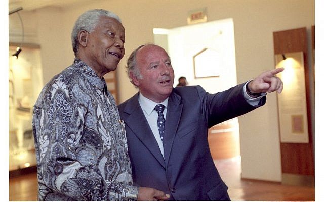  Late South African industrialist Mendel Kaplan with former president Nelson Mandela, who opened the South African Jewish Museum in 2000. (Photo credit: Shawn Benjamin/Ark)