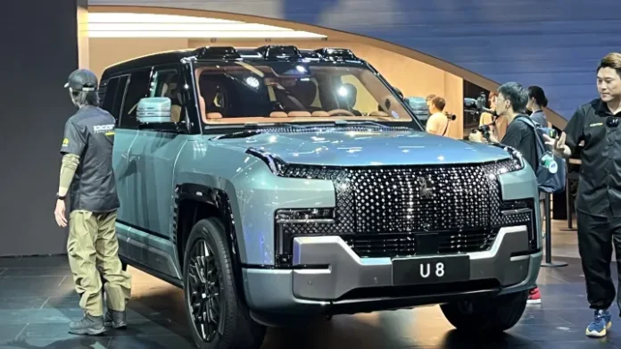 BYD’s new luxury brand Yangwang is selling its first model, the U8, for more than 1 million yuan (US$160,000). CNBC | Evelyn Cheng