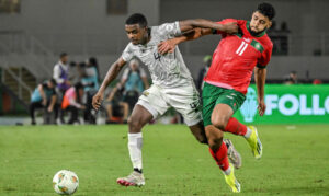 Morocco's midfielder Ismael Saibari (R) fights for the ball with South Africa's midfielder Teboho Mokoena (C) during the Africa Cup of Nations (CAN) 2024 round of 16 football match between Morocco and South Africa at the Stade Laurent Pokou in San Pedro on January 30, 2024. (AFP)