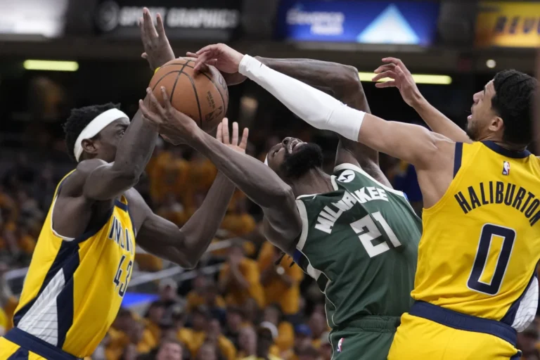 Haliburton Breaks Tie With 3-point Play, Pacers Beats Bucks 121-118 in OT to Take 2-1 Series Lead