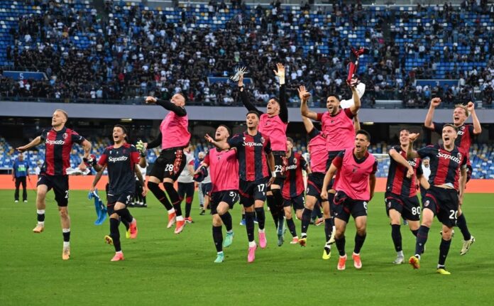 Soccer Football - Serie A - Napoli v Bologna - Stadio Diego Armando Maradona, Naples, Italy - May 11, 2024 Bologna players celebrate after the match REUTERS/Alberto Lingria