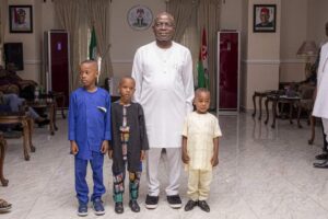 Governor Otti with the rescued kidnapped siblings