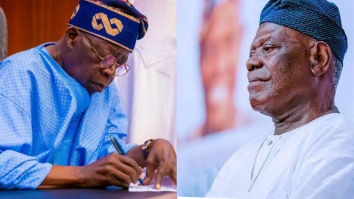 GridArt_20240614_203152133