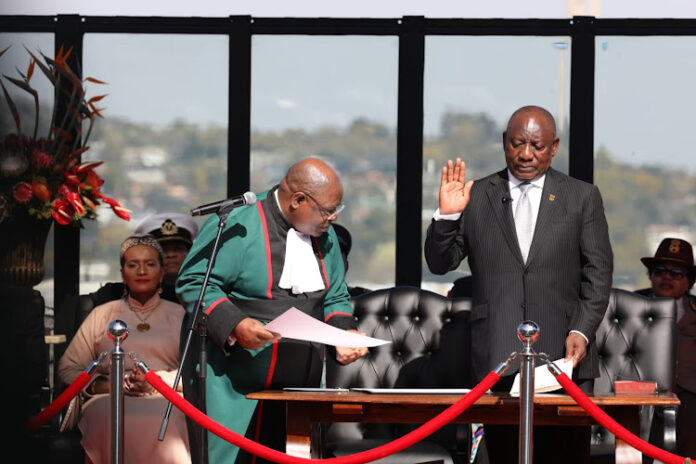 Ramaphosa taking oath of office [PHOTO CREDIT: BusinessLIVE]