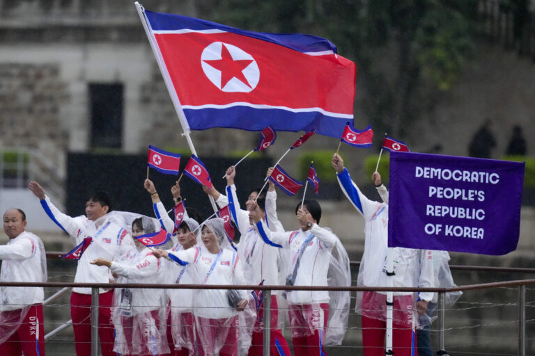S. Korea Expresses Regret After Its Athletes Introduced as N. Korea at Olympics Opening Ceremony