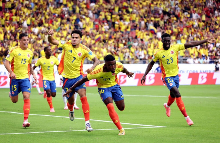 Rodriguez Inspires Colombia Into Semifinals with 5-0 Win Over Panama