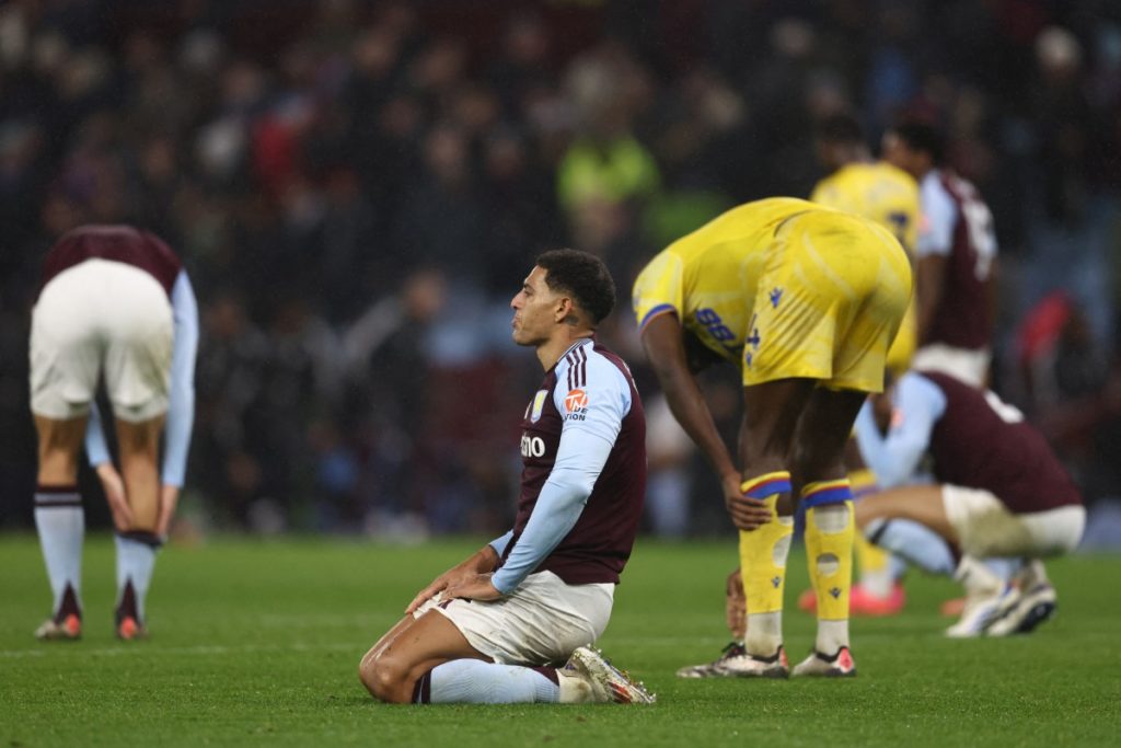 Aston Villa’s Brazilian defender #03 Diego Carlos (C) reacts on the final whistle in the English Premier League football match between Aston Villa and Crystal Palace at Villa Park in Birmingham, central England on November 23, 2024. (Photo by Darren Staples / AFP)