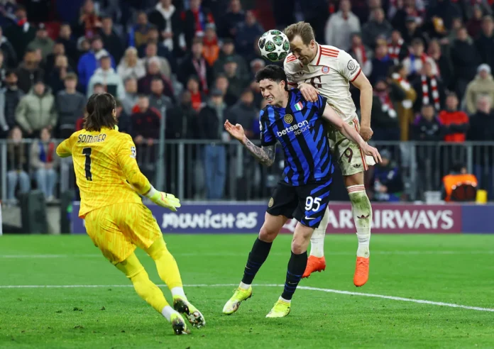 Soccer Football - Champions League - Quarter Final - First Leg - Bayern Munich v Inter Milan - Allianz Arena, Munich, Germany - April 8, 2025 Bayern Munich's Harry Kane in action with Inter Milan's Alessandro Bastoni and Yann Sommer REUTERS/Kai Pfaffenbach