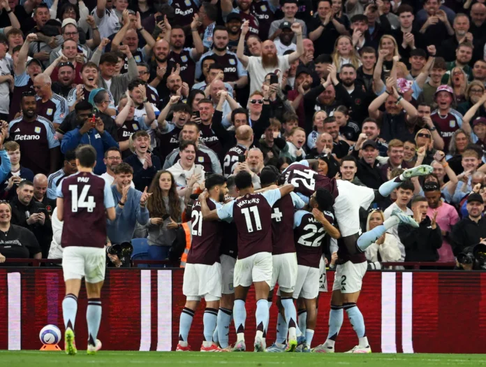Soccer Football - Premier League - Aston Villa v Tottenham Hotspur - Villa Park, Birmingham, Britain - May 16, 2025 Aston Villa's Boubacar Kamara celebrates scoring their second goal with teammates REUTERS/Jaimi Joy 