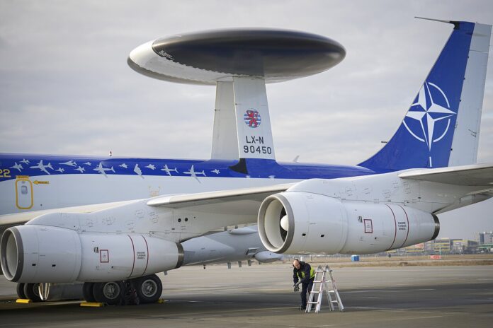 AWACS surveillance plane | AP nuotr.