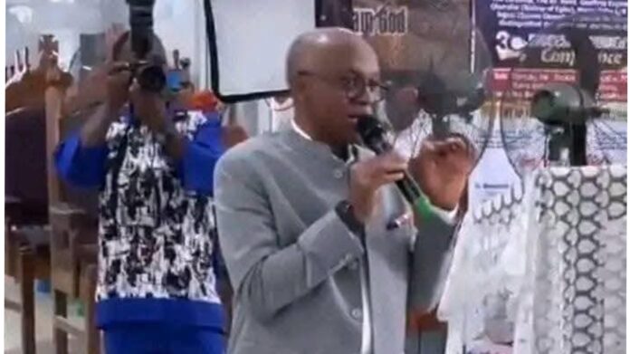 Nasir El-Rufai Spotted Preaching Inside Church In Imo State. The former governor preached to Residents to get their PVCs