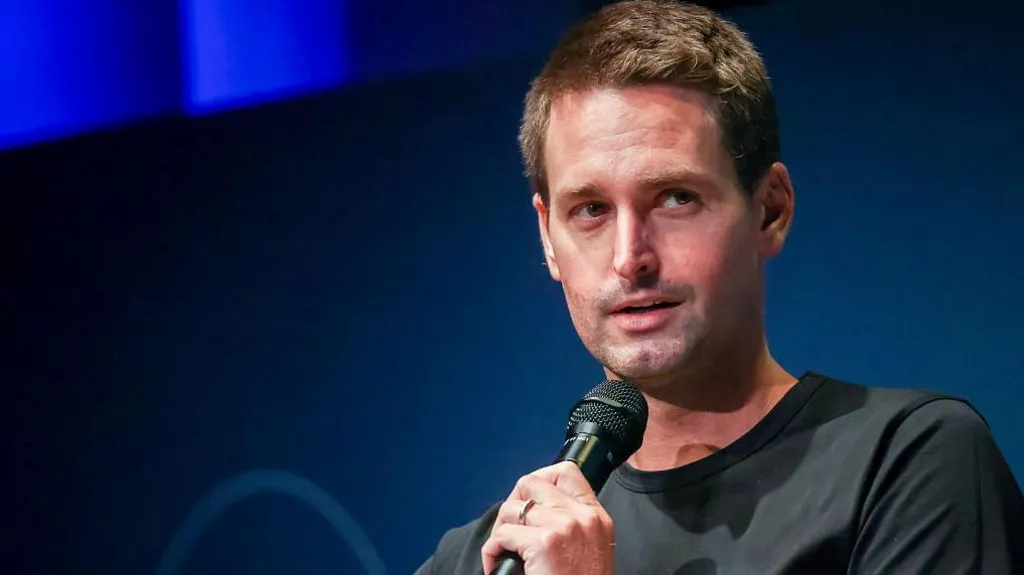 Evan Spiegel, Snap's boss, said in September that the company was poised to reach one billion Snapchat users and generate "record revenues"