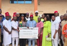 Ifitedunu Community Endorses Dunukofia Mayor ‘Ozumba’, Donates 5 Million Naira