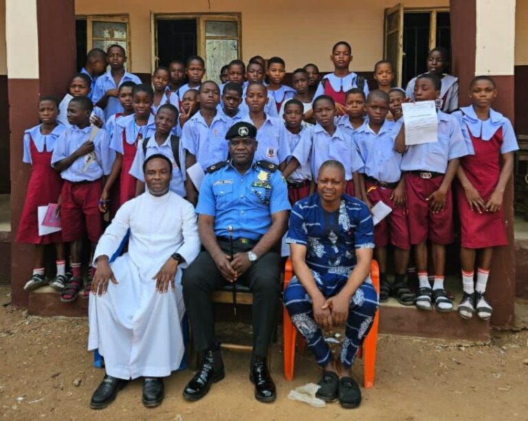 Police Sensitize Anambra Students On School Safty, Dangers Of Social Vices