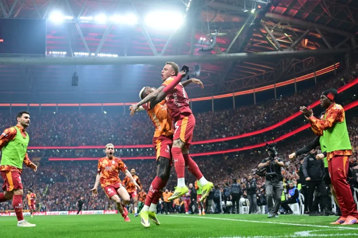 The 4-2 win over Antalyaspor ensured Galatasaray sealed the Turkish Super Lig title. / AA