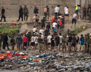 Thousands of Moroccan migrants entered Spanish territory last week without crossing the Mediterranean